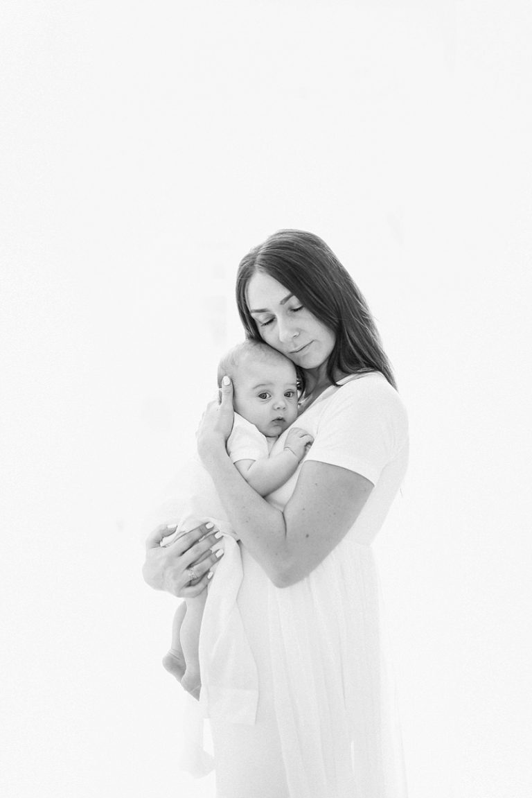 photographe noir & blanc avec bebe