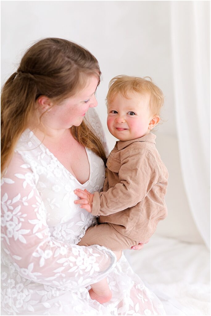 une séance photo pour la fête des mères en studio en essonne