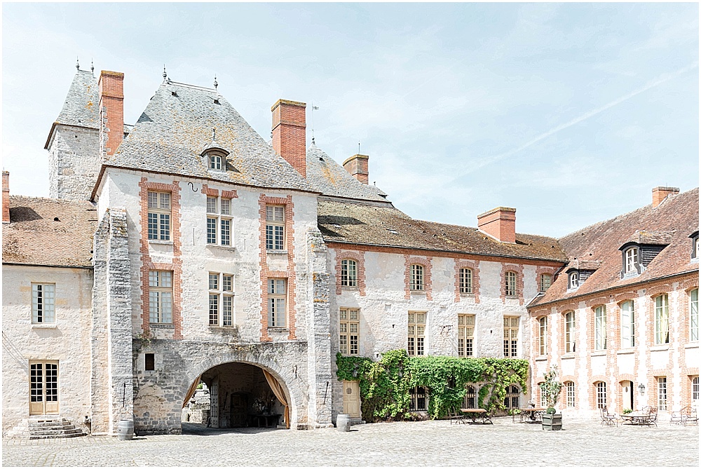 un mariage au château de farcheville en essonne